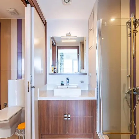 Vibrant Residance Flat With City View In Umraniye Διαμέρισμα *